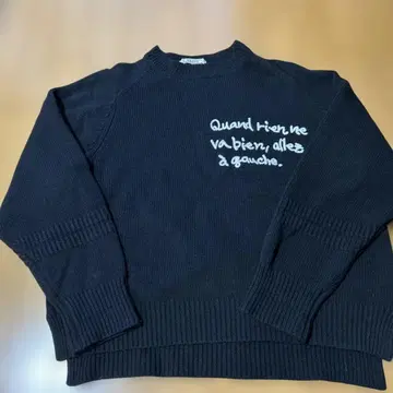 BLANC 자수 블랙 스웨터