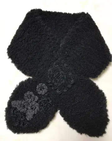 넥 보아 워머 (머플러) 콜라주 포함