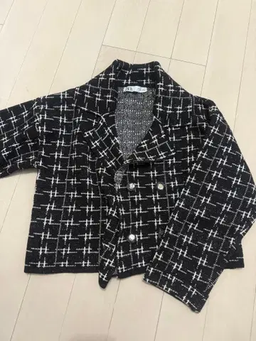 ZARA 블랙 앤 화이트 체크 무늬 테일러드 자켓