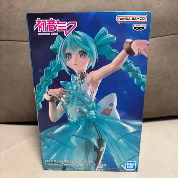 BANPRESTO 하츠네 미쿠 Evolve EmeraldGem 피규어