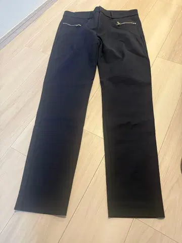 미사용 새상품 ZARAWOMAN 팬츠 네이비 컬러 L 사이즈