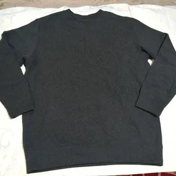 유니클로 다크 그레이 XL 맨투맨