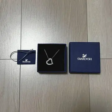 Swarovski 하트형 목걸이