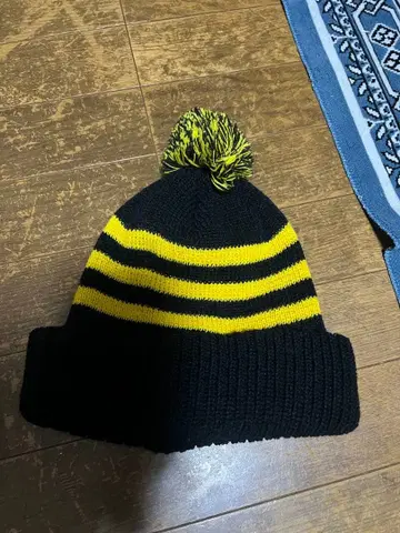 INFIELDER DESIGN 폼폼 포함 니트 모자 인필더 디자인