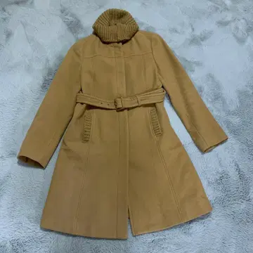 베이지 벨트 롱 코트