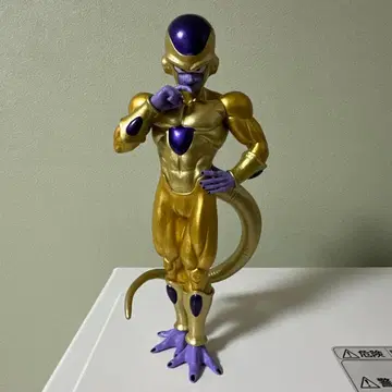 BACK TO THE FILM E상 골든 프리저 피규어