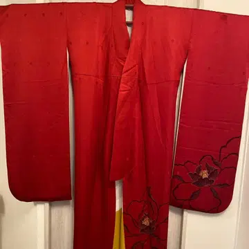 빨간색 후리소데 염색 꽃무늬 키 큰 사람용