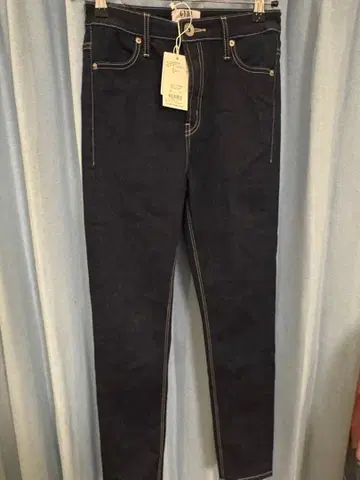 GYDA 택 포함 새상품 스키니 팬츠 M 사이즈