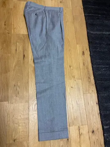 미사용품 PT01 울 캐시미어 루마니아산 사이즈 42