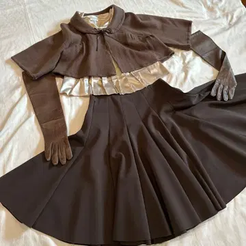 폭시 뉴욕 브라운 라인이 깔끔한 스커트 가디건 세트