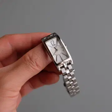 CITIZEN (시티즌) 제조의 클래식 빈티지 쿼츠 손목시계