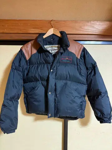 CHEVIGNON 다운 자켓 네이비 오리 자수