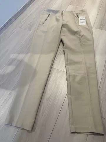 미사용 새상품 ZARA BASIC 팬츠 L 사이즈 베이지