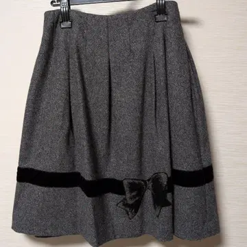 M'S GRACY 그레이 플레어 스커트