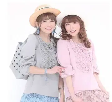 3L 사이즈 미사용 택 포함 앤드러브(&Love) 프릴 풀오버