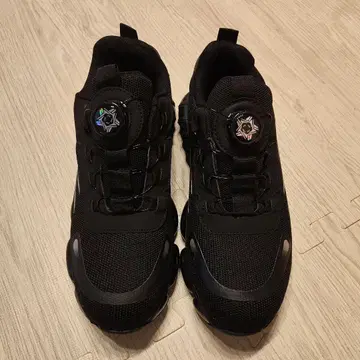 새상품 스니커즈풍 안전화 다이얼식 블랙 세이프티 슈즈 25.5cm