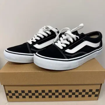 Vans 블랙/화이트 스니커즈