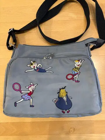 알베로베로 used 앨리스 자수 캐릭터 포함 그레이 숄더백