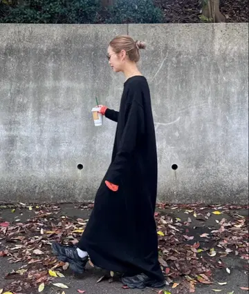 차오패닉 티피 울 혼방 크루넥 니트 원피스 블랙 PON