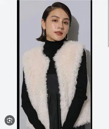 아르페쥬 스토리 인조 모피 베스트 2사이즈