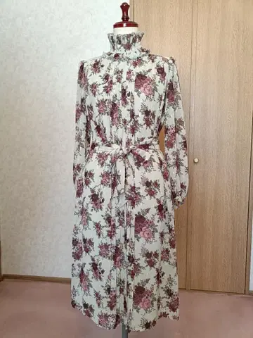 꽃무늬 하이넥 롱 원피스