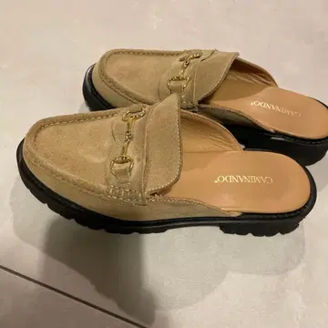 카미난도 베이지 로퍼