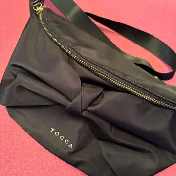 TOCCA 블랙 바디백