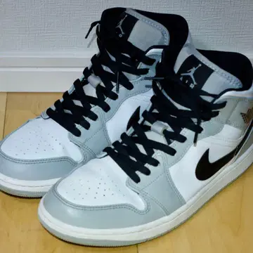 AJ1 Light Smoke Grey/White/Black