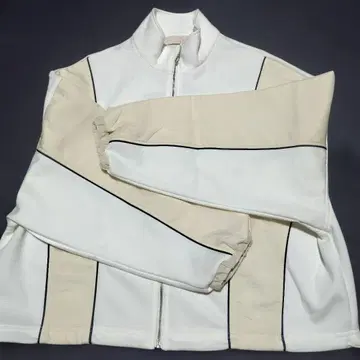 화이트 베이지 점퍼 블루종