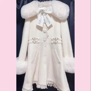 LIZLISA 사이드 하트 버클 A라인 코트