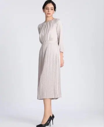 Maglie par ef-de 플리츠 원피스 ef-de(에프데)