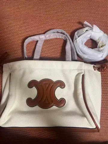 화이트 캔버스 숄더백