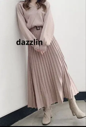 dazzlin 플리츠 카슈쿨 롱슬리브 원피스 베이지