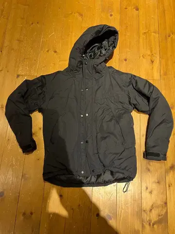 [워크맨] 이지스 다운 자켓 M 사이즈