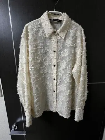 ZARA 시어 자수 셔츠 아이보리