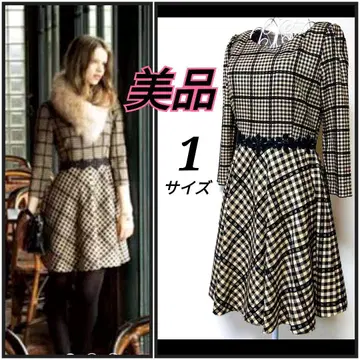 새상품급 무릎 기장 원피스 체크 플레어