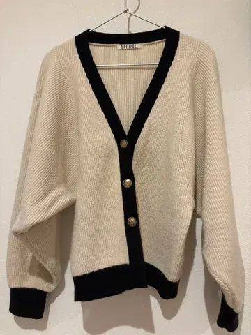 SNIDEL 긴팔 가디건 아이보리/블랙