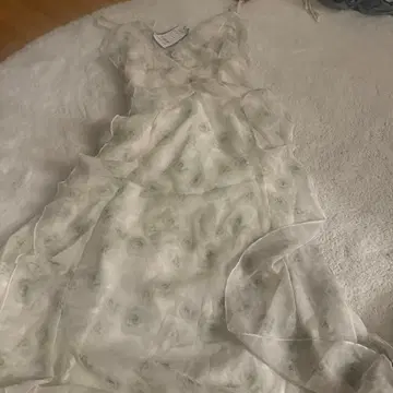 꽃무늬 프릴 롱 드레스 왕홍