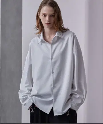 LOOSE 화이트 화이트 버튼 긴팔 셔츠