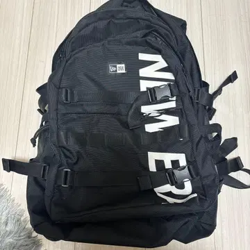 뉴에라 백팩
