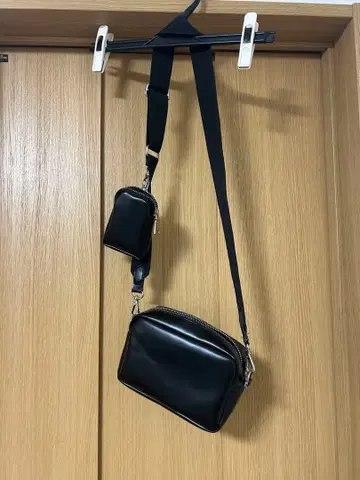 블랙 숄더백 미니 파우치 포함