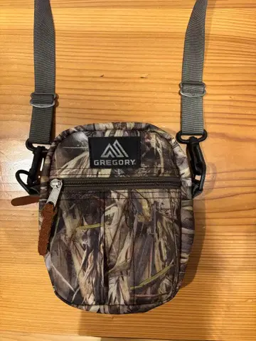 GREGORY 카모플라쥬 숄더백 M