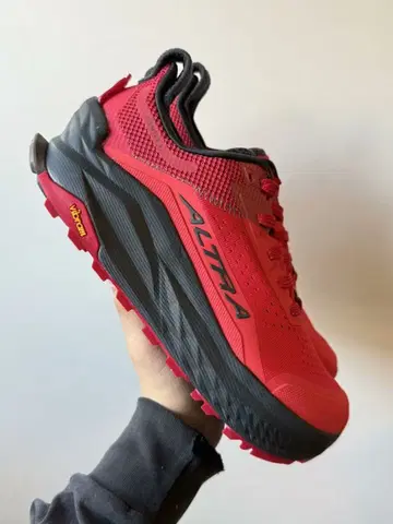 ALTRA 알트라 올림푸스 6 트레킹 슈즈 레드