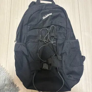 XLARGE 블랙 백팩