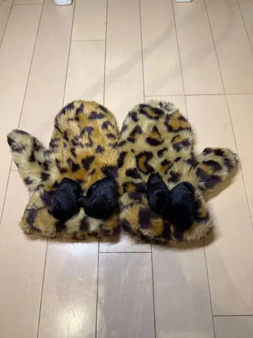 레오파드 무늬 퍼 미튼 장갑