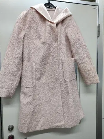 후드 부착 얇은 핑크 보아 코트