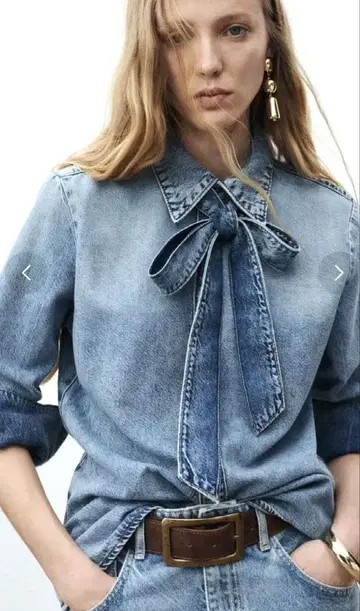 새상품급 MANGO 오픈 블루 리본 타이 데님 블라우스