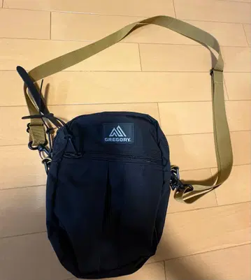 GREGORY 블랙 숄더백 L 사이즈