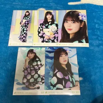 노기자카46 이와모토 렌카 브로마이드 컴프 2021 July 앉아 벽