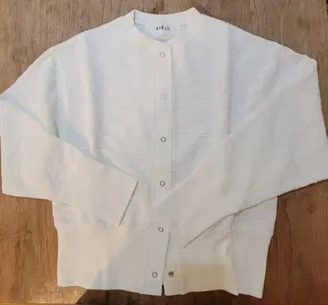 SOEJU 화이트 가디건 긴팔